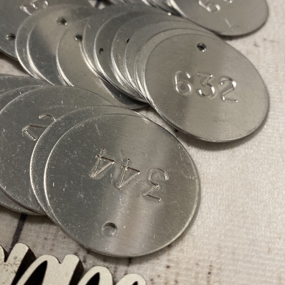 *Set of 95 Silver Stamped Numerical Number Identifying Circle Tags - Picture 3 of 4